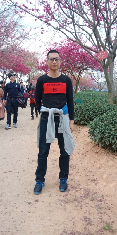 小梁的第一张照片--将乐征婚网