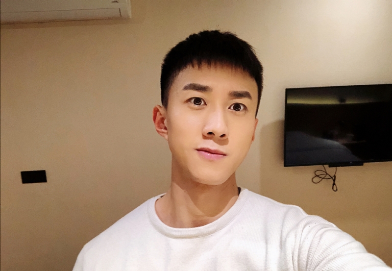 有钱就有钞能力的第一张照片--将乐征婚网