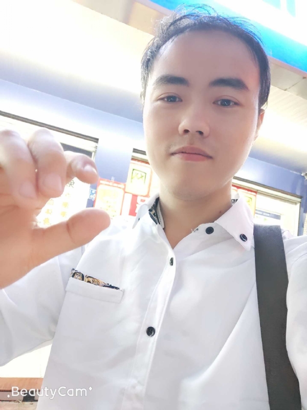 开心就好的第一张照片--将乐征婚网