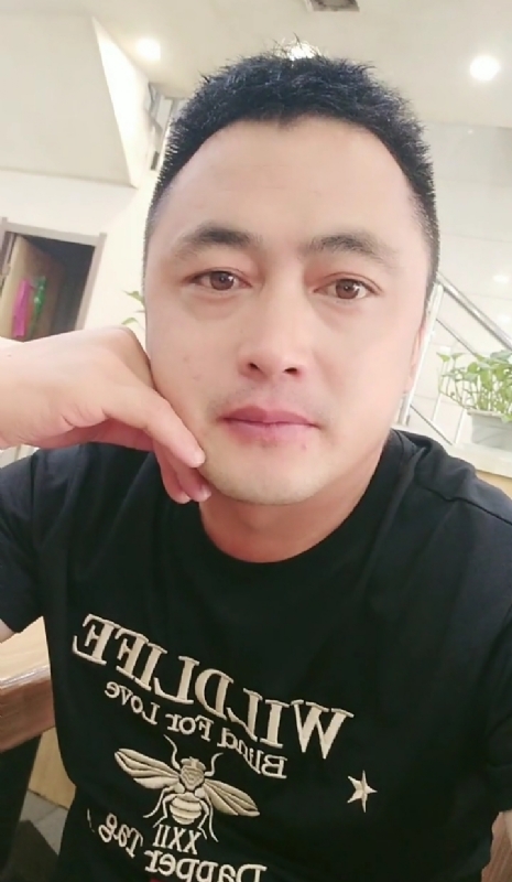 廖艾德的第一张照片--将乐征婚网