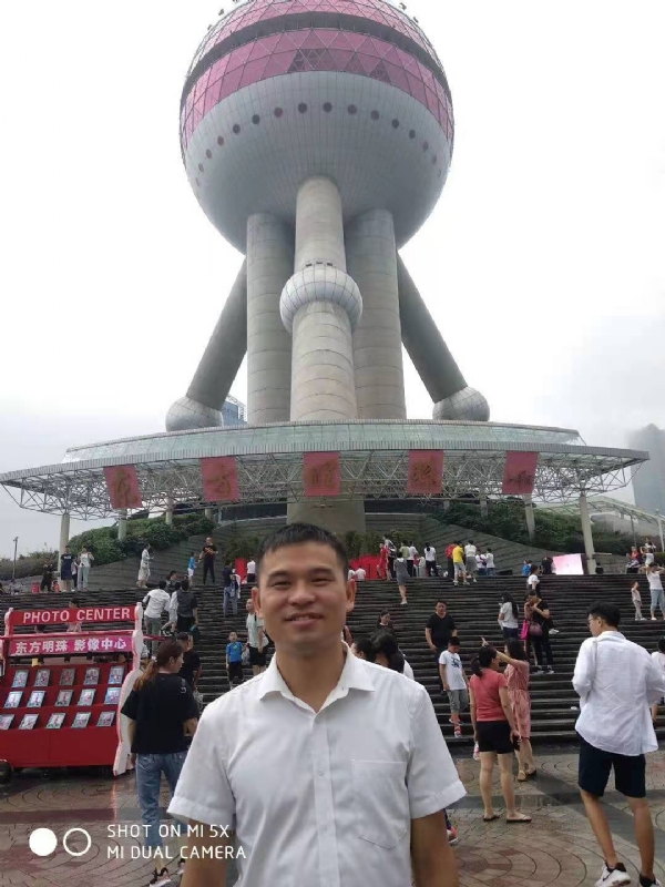 小猫吃老鼠的第一张照片--将乐征婚网