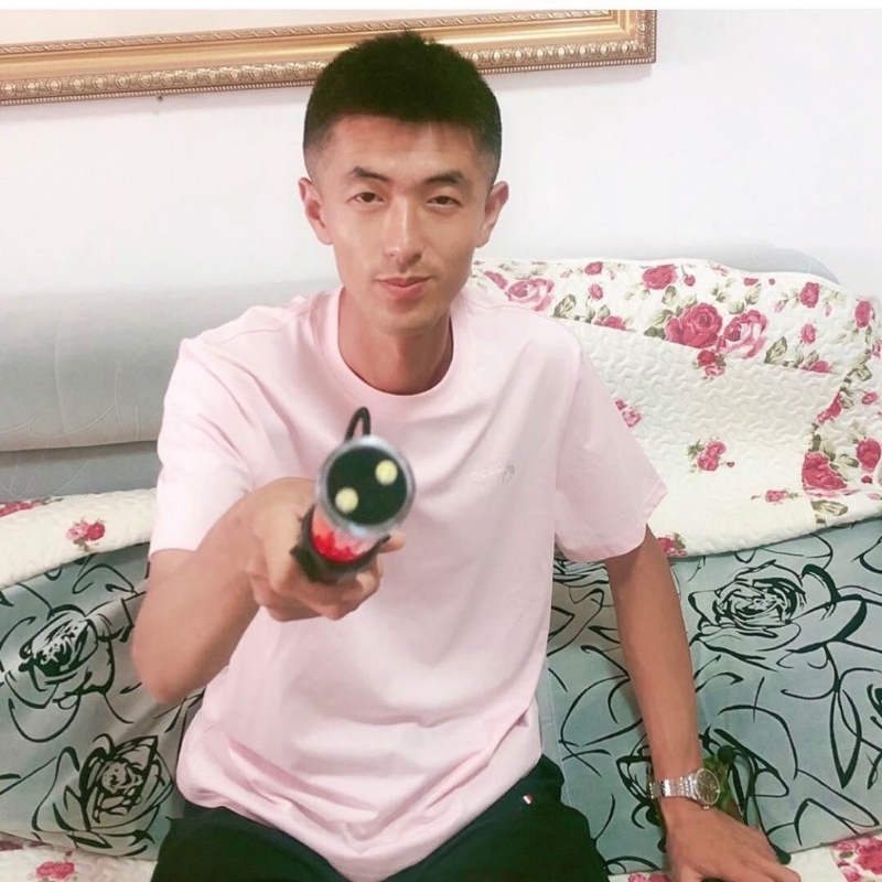 转身留下孤独的她的第一张照片--将乐征婚网