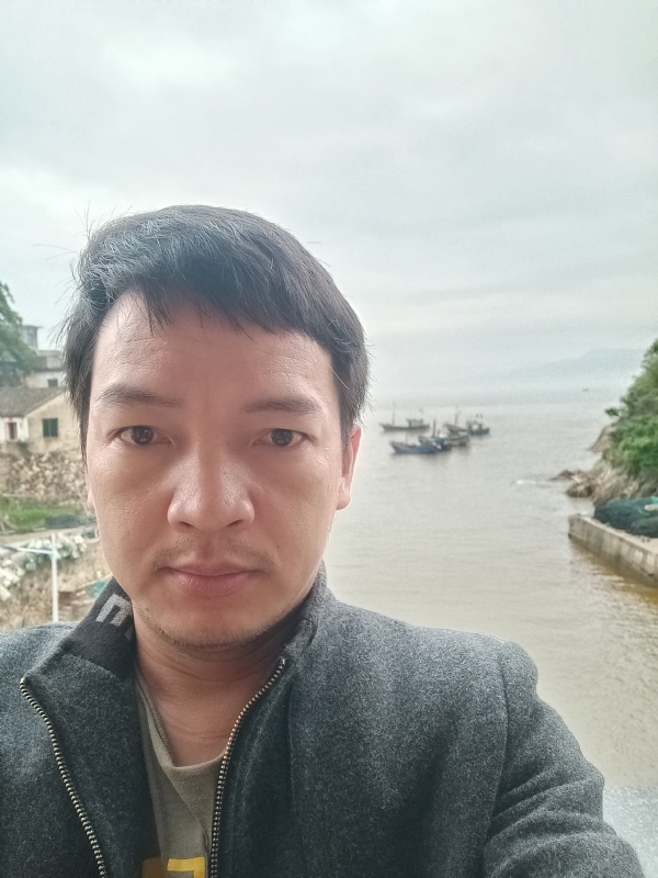 啊亮的第一张照片--将乐征婚网