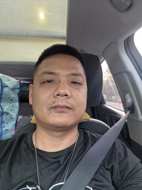 卖电池的大叔的第一张照片--将乐征婚网